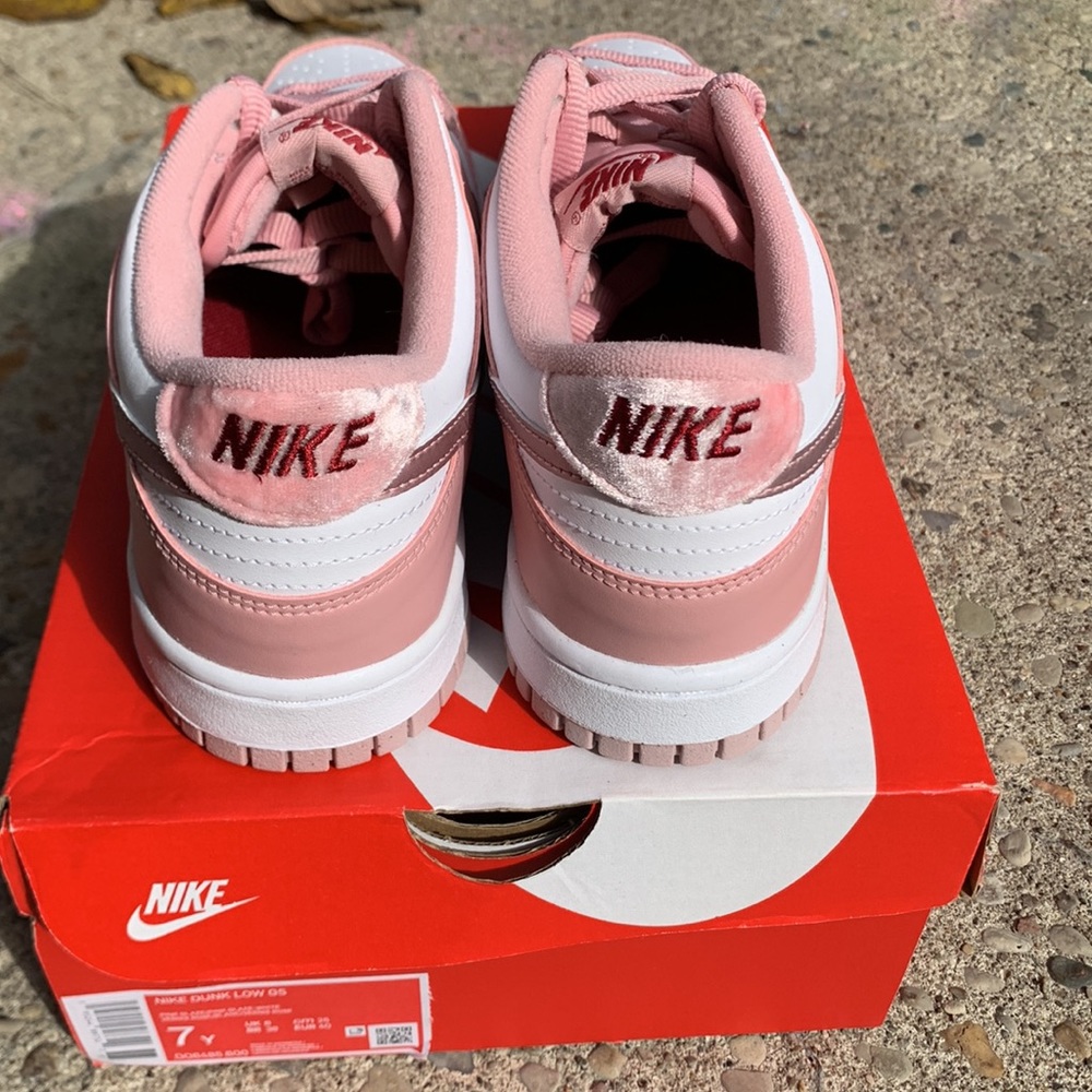 NEW Nike Dunk Low Pink Velvet Size 7Y /8.5 Women Pink Glaze - Picture 8 of 16